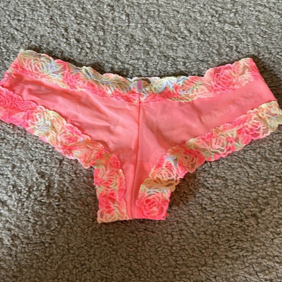 Pink - Picture 5 of 5